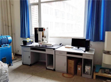 西南石油大學(xué)試京驗室-沖擊試驗機(jī)